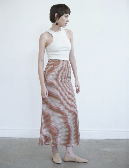 Alef Alef | אלף אלף - בגדי מעצבים | חצאית ETERNAL כוורת חום Alef Alef | אלף אלף - בגדי מעצבים | חצאית ETERNAL כוורת חום