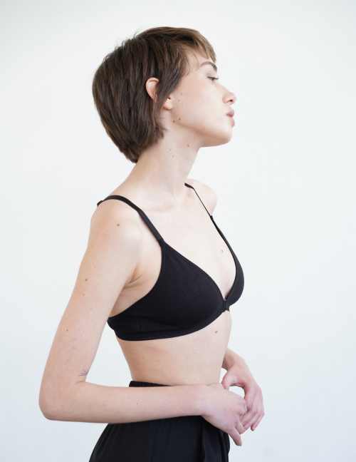 Alef Alef | אלף אלף - בגדי מעצבים | חזיית כותנה שחורה Alef Alef | אלף אלף - בגדי מעצבים | חזיית כותנה שחורה