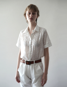 Alef Alef | אלף אלף - בגדי מעצבים | חולצת  TIMELESS לבנה