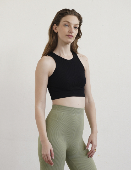 Alef Alef | אלף אלף - בגדי מעצבים | TOP M שחור Alef Alef | אלף אלף - בגדי מעצבים | TOP M שחור