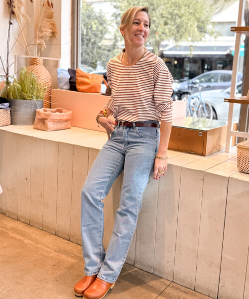 ג'ינס E DENIM גזרה ישרה כחול ווש בהיר