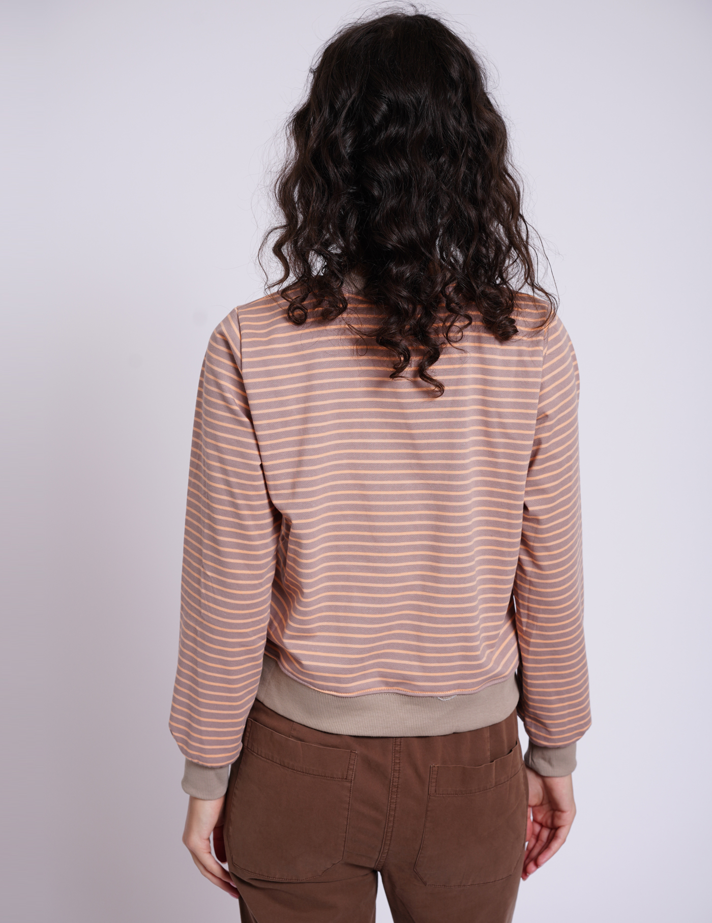 NO.11 סווטשירט פסים מוקה כתום לנשים – תמונה 4