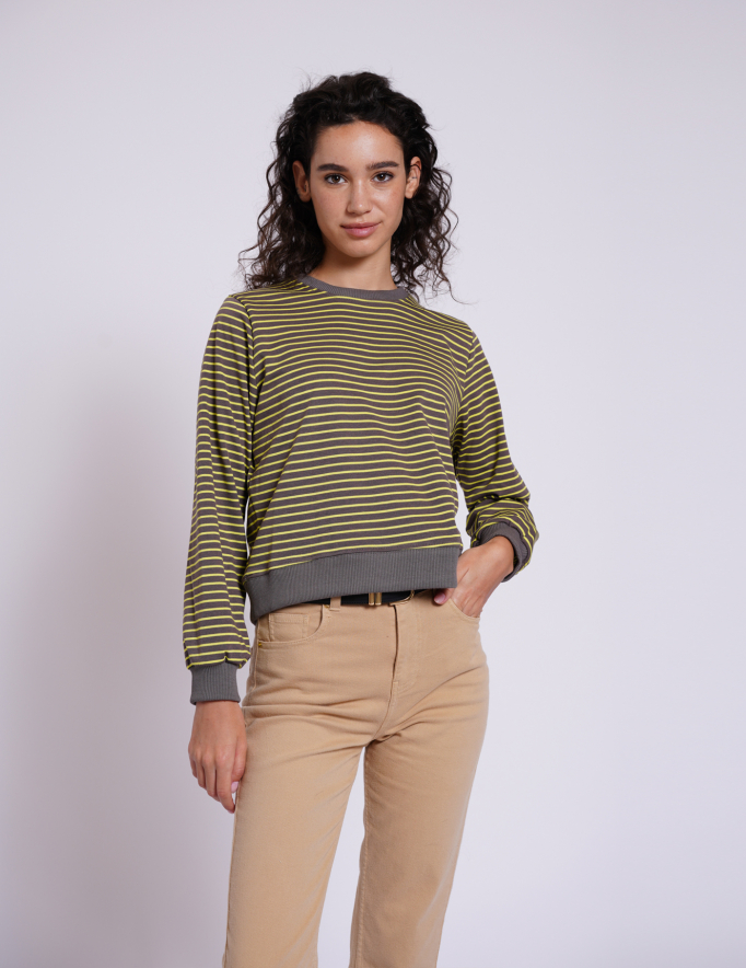Alef Alef | אלף אלף - בגדי מעצבים | NO.11 סווטשירט פסים ירוק צהוב לנשים Alef Alef | אלף אלף - בגדי מעצבים | NO.11 סווטשירט פסים ירוק צהוב לנשים