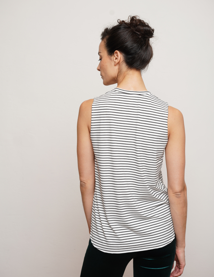 Alef Alef | אלף אלף - בגדי מעצבים | NO.6 גופייה פסים לבן שחור