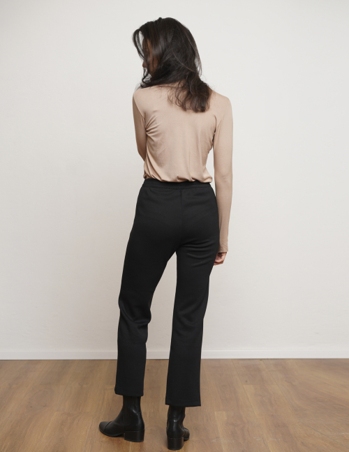 Alef Alef | אלף אלף - בגדי מעצבים | מכנסי SAINT שחור Alef Alef | אלף אלף - בגדי מעצבים | מכנסי SAINT שחור