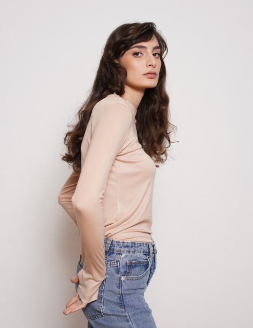 Alef Alef | אלף אלף - בגדי מעצבים | NO.12 חולצת טי שירט ארוכה אגודל ניוד Alef Alef | אלף אלף - בגדי מעצבים | NO.12 חולצת טי שירט ארוכה אגודל ניוד