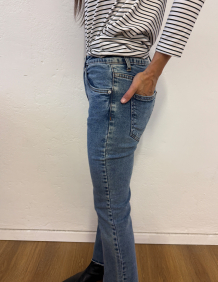 Alef Alef | אלף אלף - בגדי מעצבים | ג'ינס D DENIM גזרה ישרה כחול ווש בהיר