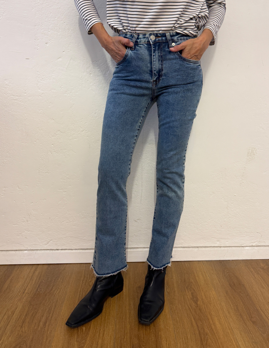 Alef Alef | אלף אלף - בגדי מעצבים | ג'ינס D DENIM גזרה ישרה כחול ווש בהיר