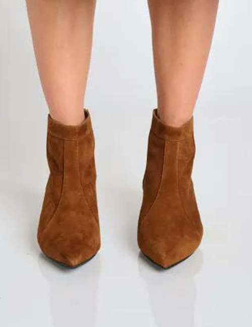 Alef Alef | אלף אלף - בגדי מעצבים | מגפוני זמש MISTRESS חום