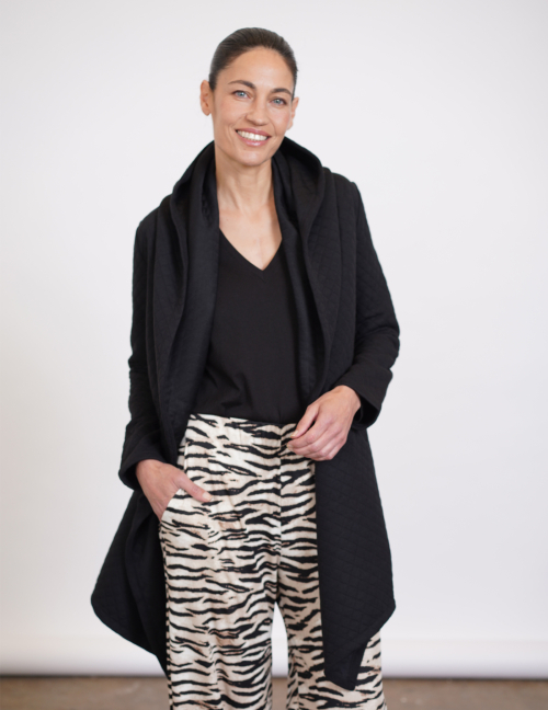 Alef Alef | אלף אלף - בגדי מעצבים | עליונית קווילט HEDY שחורה Alef Alef | אלף אלף - בגדי מעצבים | עליונית קווילט HEDY שחורה