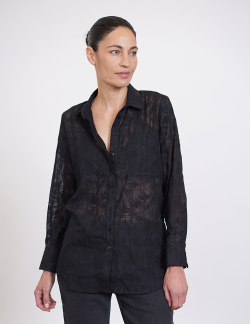 Alef Alef | אלף אלף - בגדי מעצבים | חולצת מכופתרת SERENA שחור טקסטורה Alef Alef | אלף אלף - בגדי מעצבים | חולצת מכופתרת SERENA שחור טקסטורה