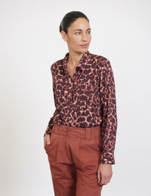 Alef Alef | אלף אלף - בגדי מעצבים | חולצת מכופתרת SERENA פרינט חברבורות