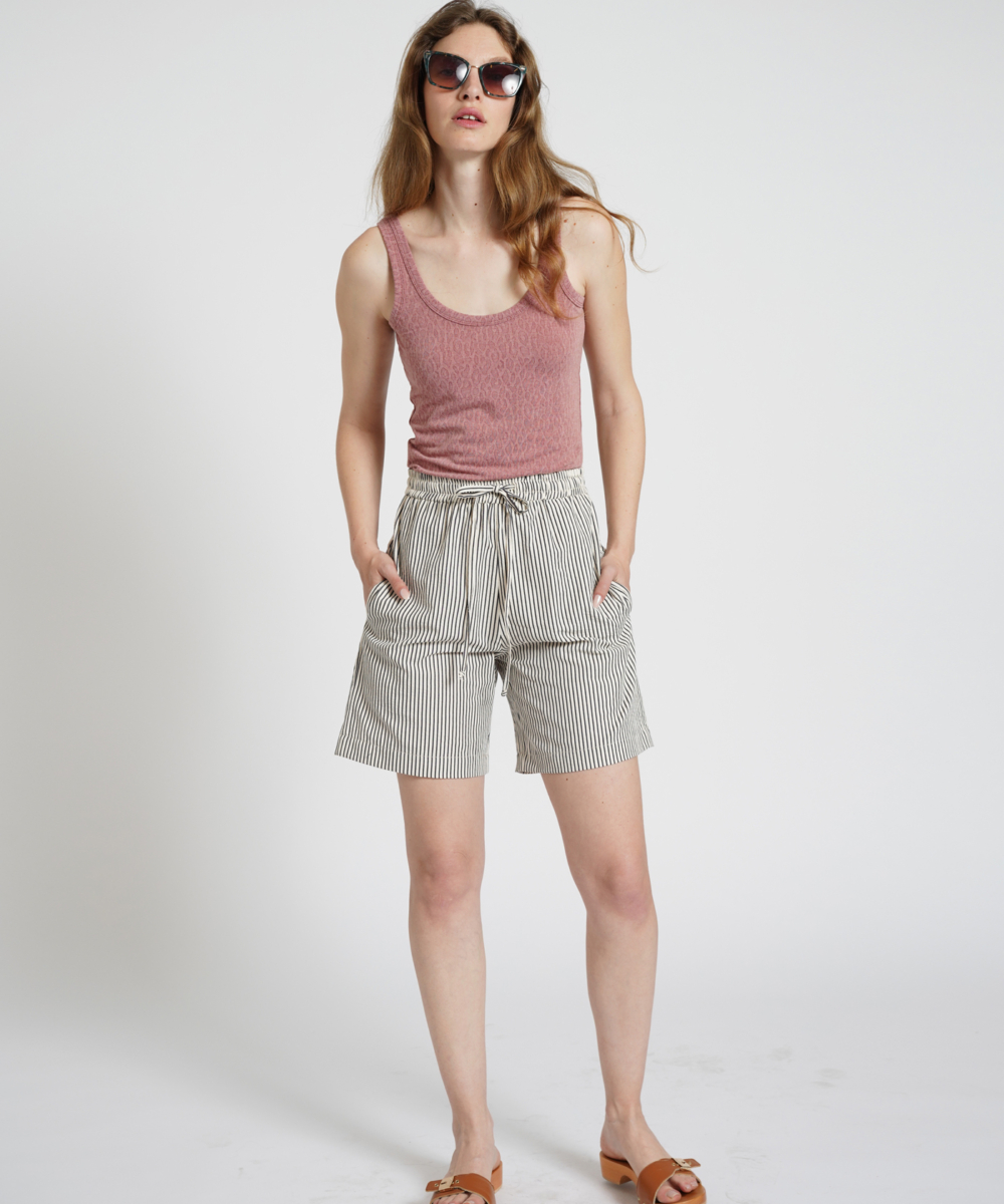 DANIELA מכנסי ברמודה פסים נייבי