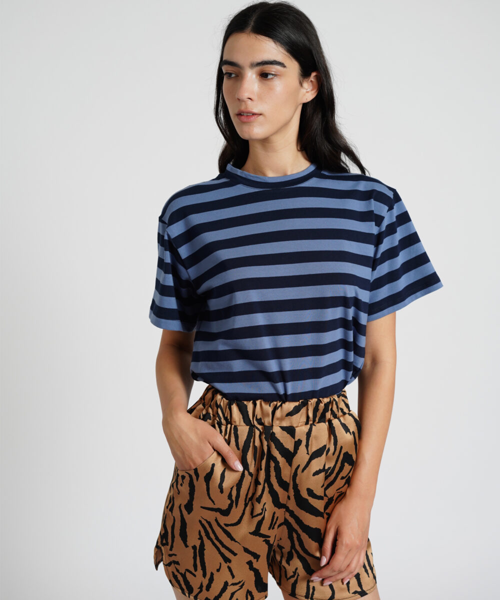 Alternative view of LIHI מכנסי סאטן קצרים פרינט בז' שחור