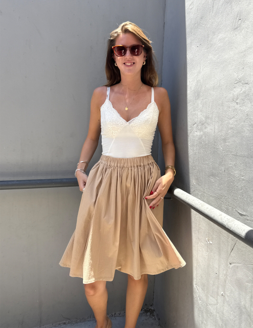 Alef Alef | אלף אלף - בגדי מעצבים | MIRI חצאית קצרה אבן Alef Alef | אלף אלף - בגדי מעצבים | MIRI חצאית קצרה אבן