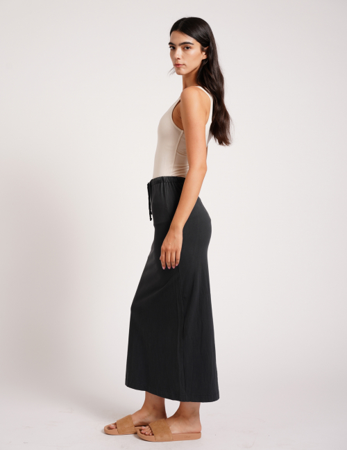 Alef Alef | אלף אלף - בגדי מעצבים | חצאית סריג אפור | SAMPLE Alef Alef | אלף אלף - בגדי מעצבים | חצאית סריג אפור | SAMPLE