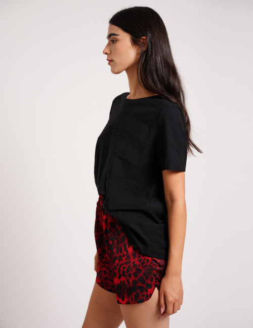 Alef Alef | אלף אלף - בגדי מעצבים | טי שרט צמות שחורה | SAMPLE Alef Alef | אלף אלף - בגדי מעצבים | טי שרט צמות שחורה | SAMPLE