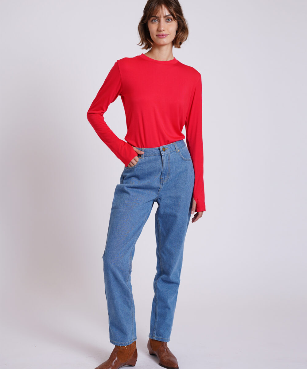 Alternative view of ג'ינס O בגזרת MOM רחבה כחול בהיר