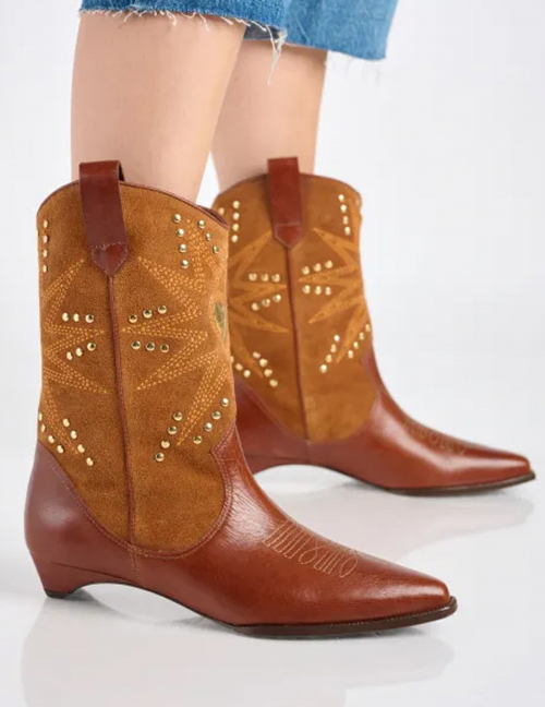 Alef Alef | אלף אלף - בגדי מעצבים | מגפי בוקרים DARA קאמל