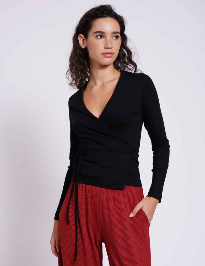 Alef Alef | אלף אלף - בגדי מעצבים | NO.51 חולצת מעטפת ארוכה שחורה