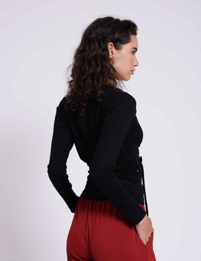 Alef Alef | אלף אלף - בגדי מעצבים | NO.51 חולצת מעטפת ארוכה שחורה