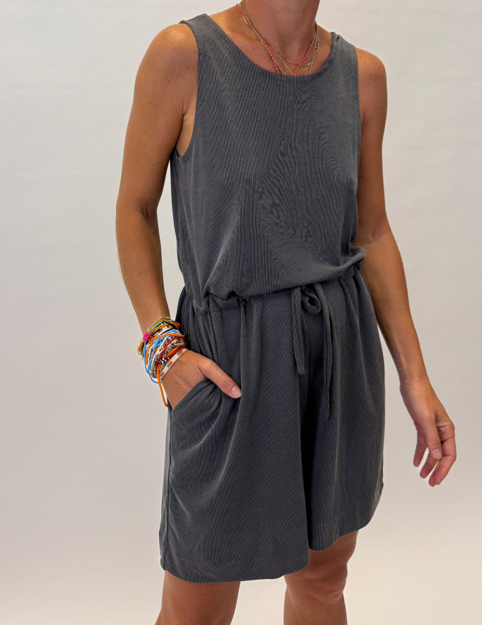 Alef Alef | אלף אלף - בגדי מעצבים | אוברול קצר | SAMPLE Alef Alef | אלף אלף - בגדי מעצבים | אוברול קצר | SAMPLE