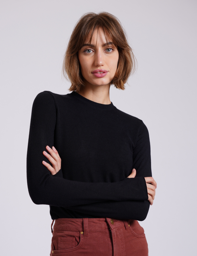 Alef Alef | אלף אלף - בגדי מעצבים | NO.48 חולצת טי שירט כפפה עבה שחור