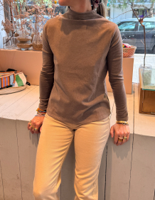 Alef Alef | אלף אלף - בגדי מעצבים | NO.55 חולצת גולף ריב חום