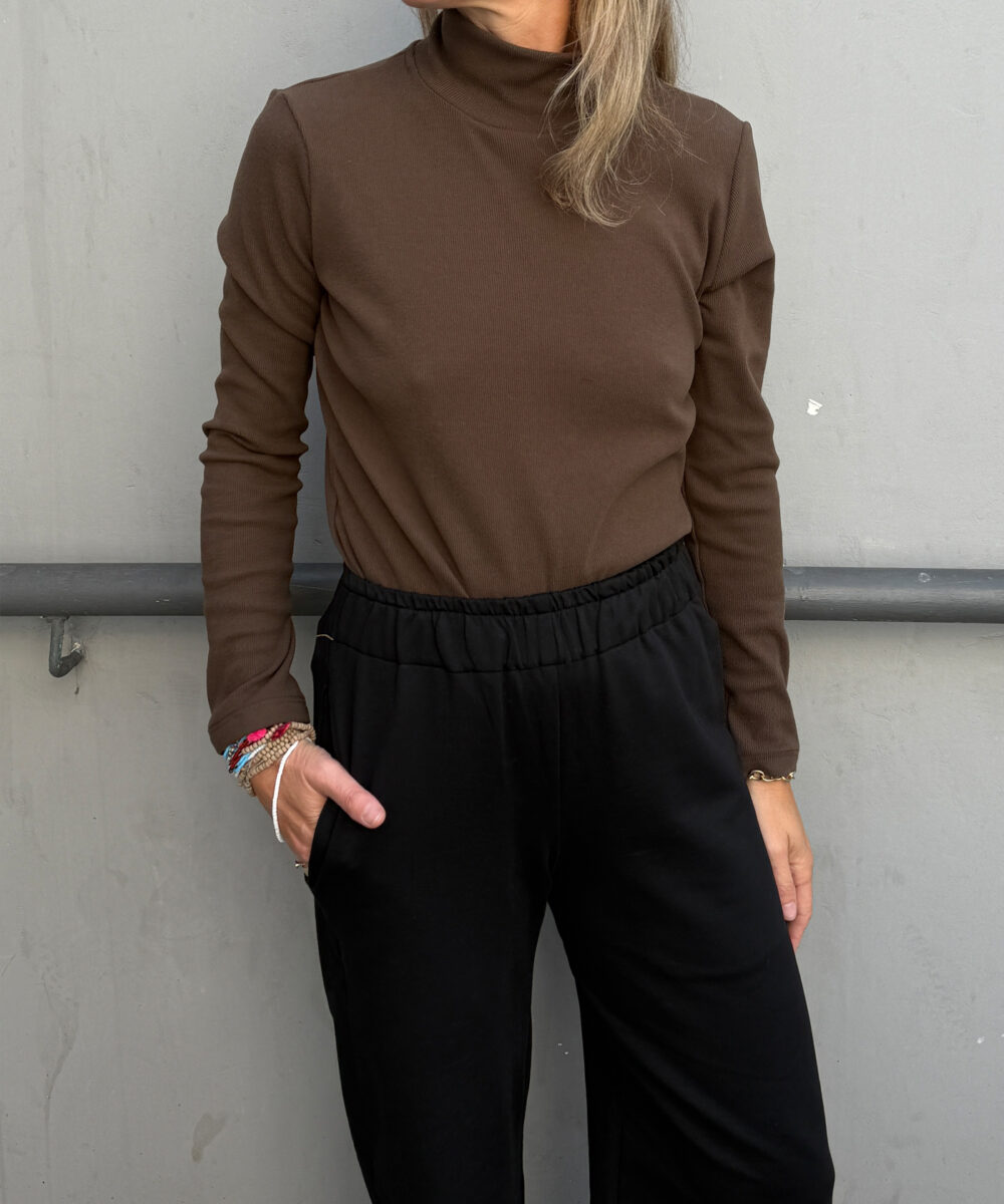 Alternative view of NO.54 חולצת גולף חום