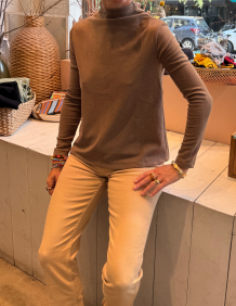 Alef Alef | אלף אלף - בגדי מעצבים | NO.55 חולצת גולף ריב חום