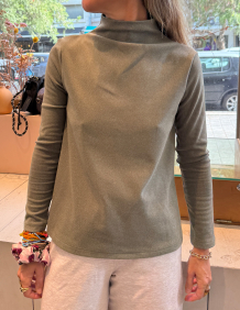 Alef Alef | אלף אלף - בגדי מעצבים | NO.55 חולצת גולף ריב ירקרק Alef Alef | אלף אלף - בגדי מעצבים | NO.55 חולצת גולף ריב ירקרק