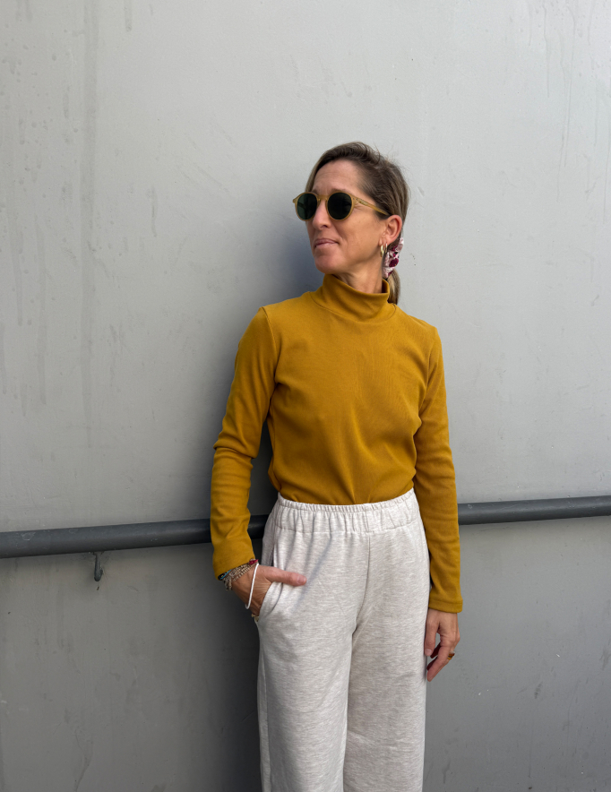 Alef Alef | אלף אלף - בגדי מעצבים | NO.54 חולצת גולף חרדל Alef Alef | אלף אלף - בגדי מעצבים | NO.54 חולצת גולף חרדל