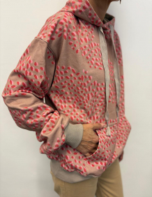 Alef Alef | אלף אלף - בגדי מעצבים | קפוצ'ון PARROT הדפס ורוד אדום