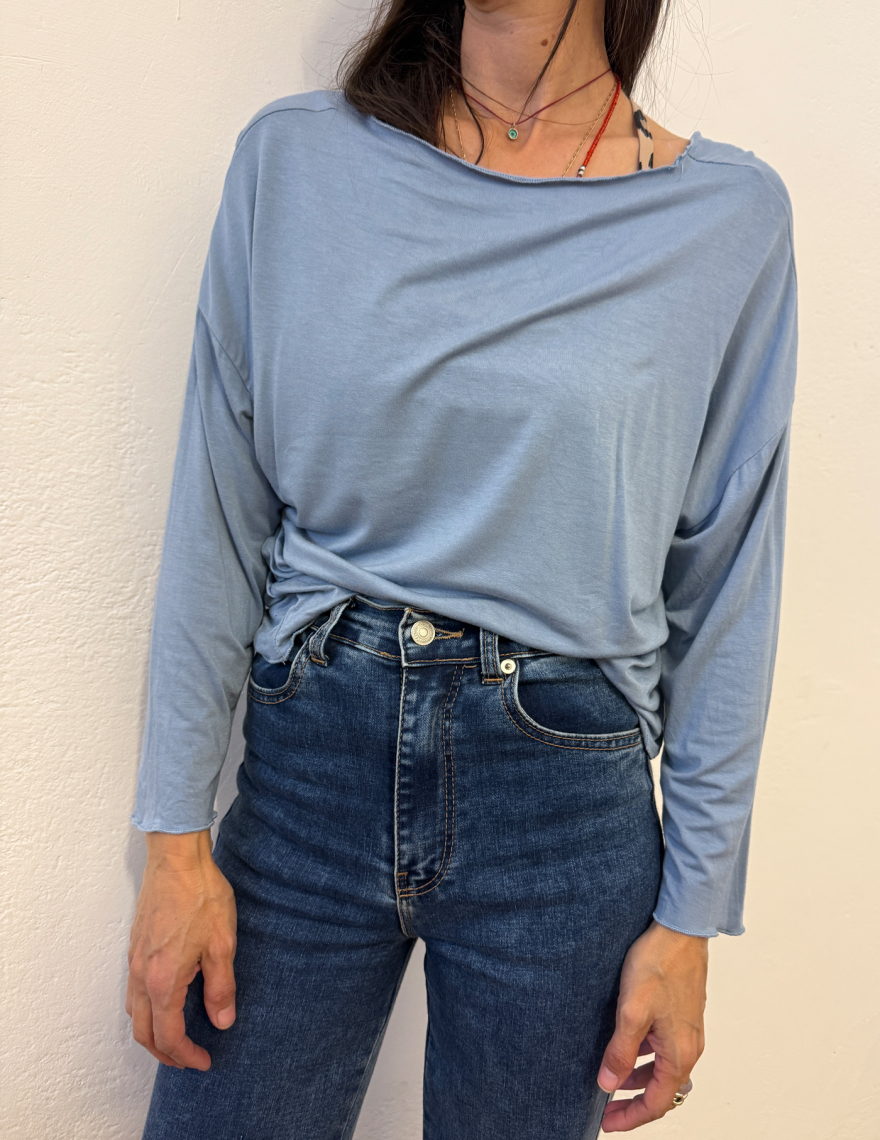 Alef Alef | אלף אלף - בגדי מעצבים | חולצה כחלחלה | SAMPLE