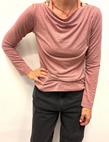 Alef Alef | אלף אלף - בגדי מעצבים | חולצת ביסיק עם טקסטורת חברבורות | SAMPLE Alef Alef | אלף אלף - בגדי מעצבים | חולצת ביסיק עם טקסטורת חברבורות | SAMPLE