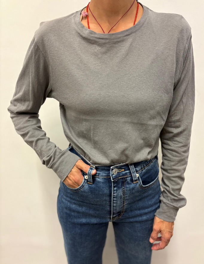 Alef Alef | אלף אלף - בגדי מעצבים | חולצת בייסיק אפור ווש | SAMPLE Alef Alef | אלף אלף - בגדי מעצבים | חולצת בייסיק אפור ווש | SAMPLE