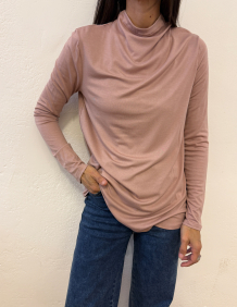 Alef Alef | אלף אלף - בגדי מעצבים | חולצת גולף נמוך ורוד פודרה | SAMPLE