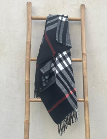 Alef Alef | אלף אלף - בגדי מעצבים | צעיף משבצות שחור