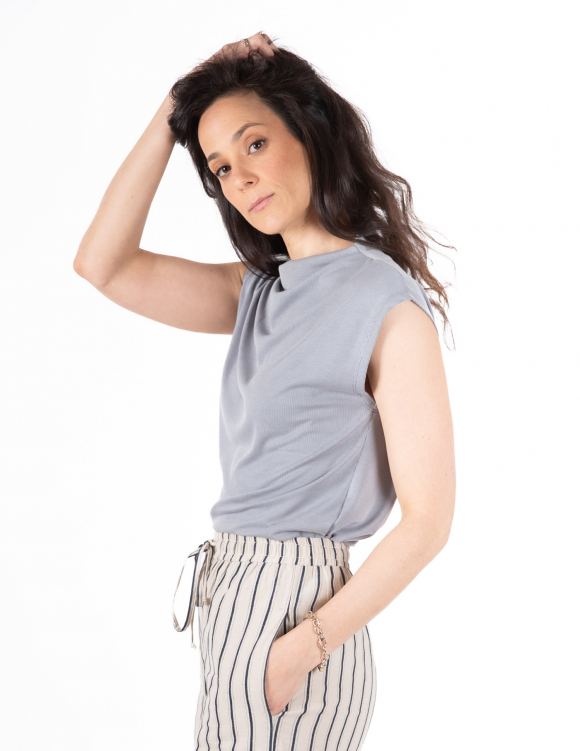 Alef Alef | אלף אלף - בגדי מעצבים | NO.39 גופיית רבידה אפור בהיר