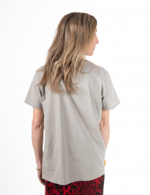 Alef Alef | אלף אלף - בגדי מעצבים | NO.17A  טי שרט וי אפור בהיר