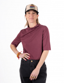 Alef Alef | אלף אלף - בגדי מעצבים | NO.8A חולצת חצי גולף בורדו