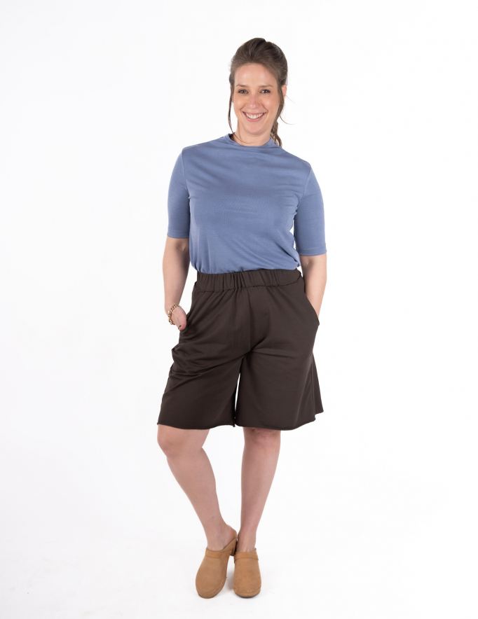 Alef Alef | אלף אלף - בגדי מעצבים | NO.23 מכנס ברמודה חום Alef Alef | אלף אלף - בגדי מעצבים | NO.23 מכנס ברמודה חום