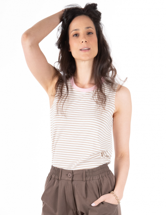 Alef Alef | אלף אלף - בגדי מעצבים | גופייה NO.6B לבן פס מוקה (עם גימור צוואר ורוד)