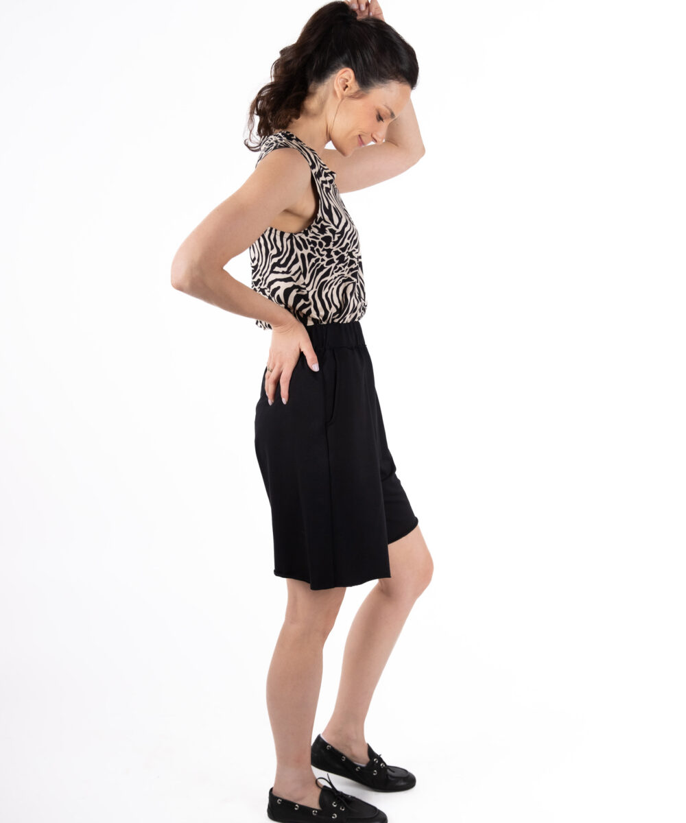 Alternative view of NO.23 מכנס ברמודה שחור