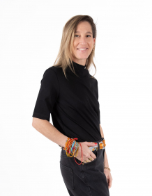 Alef Alef | אלף אלף - בגדי מעצבים | NO.8A חולצת חצי גולף שחור חלק