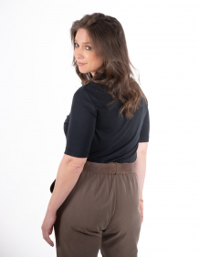 Alef Alef | אלף אלף - בגדי מעצבים | NO.8A חולצת חצי גולף ריב שחור